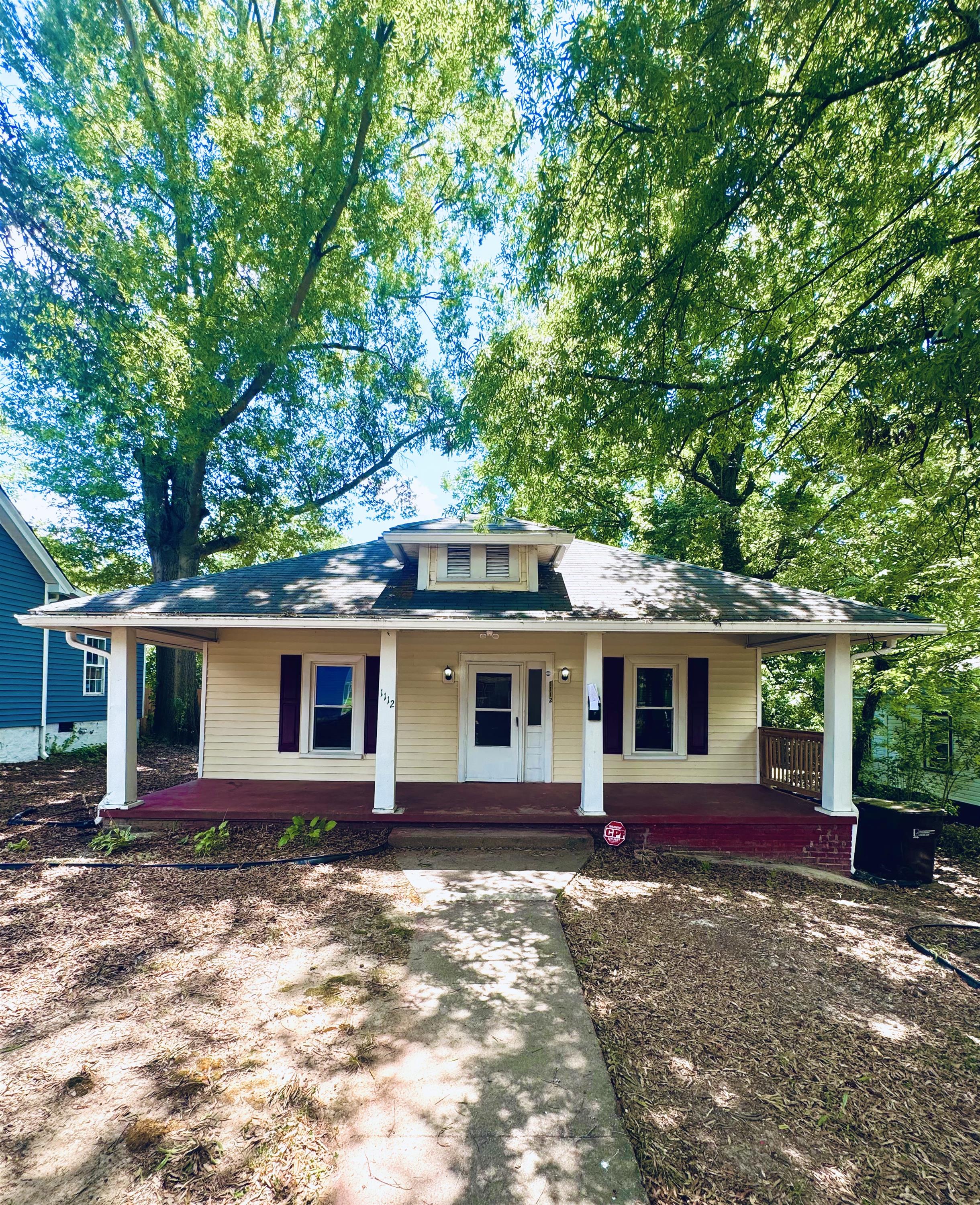1112 Eva Street
